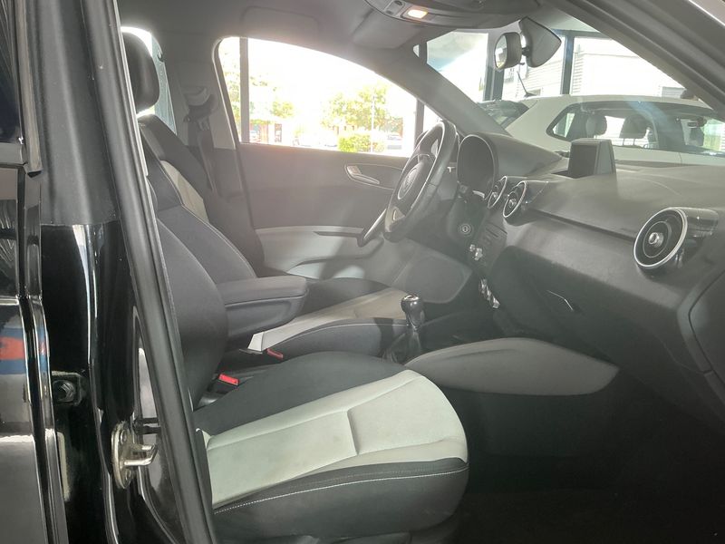 Audi A1 Sportback 1.6 TDI Ambition 2014 – снимка 16