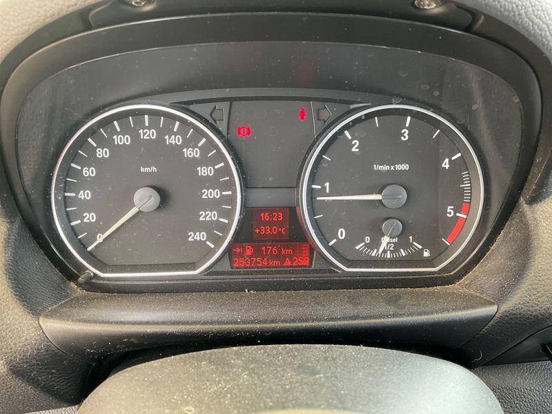 BMW 1er 118d 2008 – снимка 4