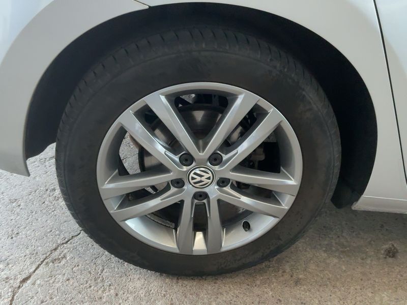 Volkswagen Touran 1.6 TDI Sound BlueMotion Tech 2017 – снимка 9