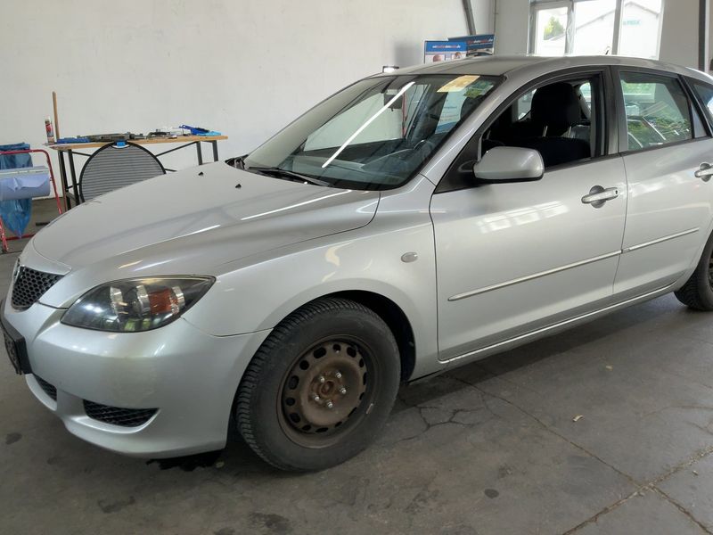 Mazda 3 1.6 Comfort 2004 – снимка 2