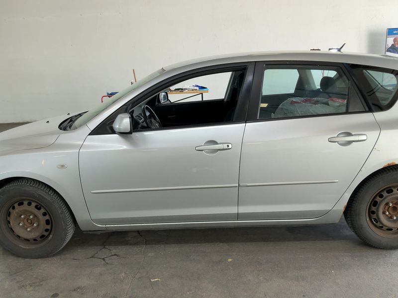 Mazda 3 1.6 Comfort 2004 – снимка 4