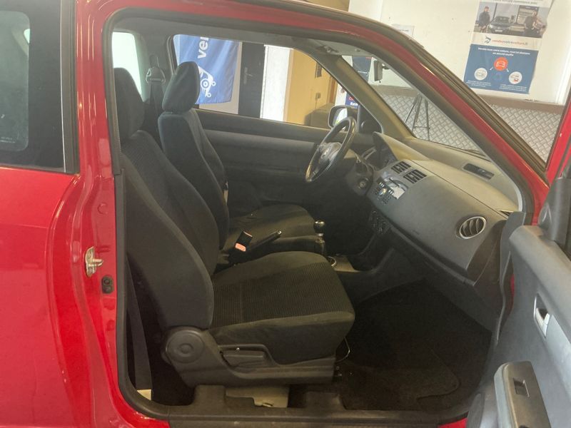 Suzuki Swift 1.3 GL 3 portes 2009 – снимка 3