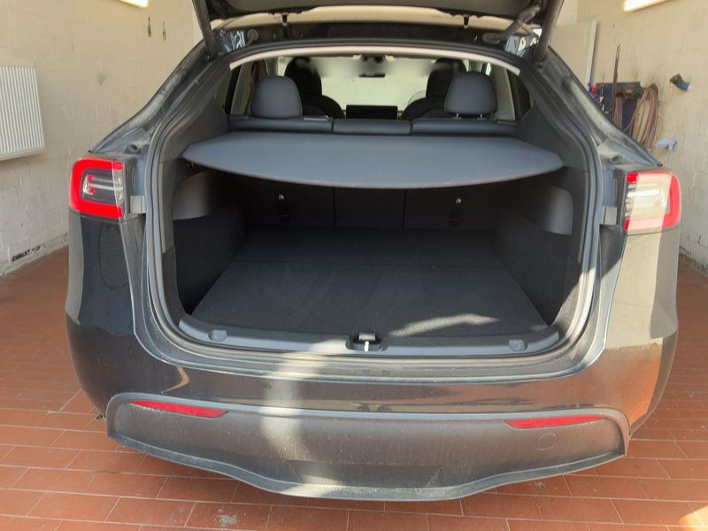 Tesla Model Y Standard Range 2023 – снимка 15