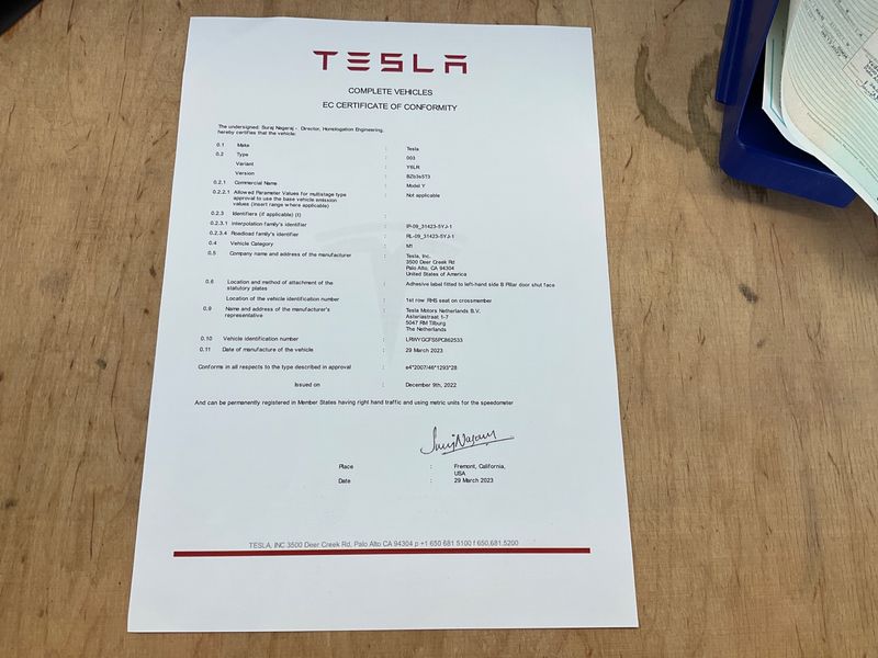 Tesla Model Y Standard Range 2023 – снимка 21