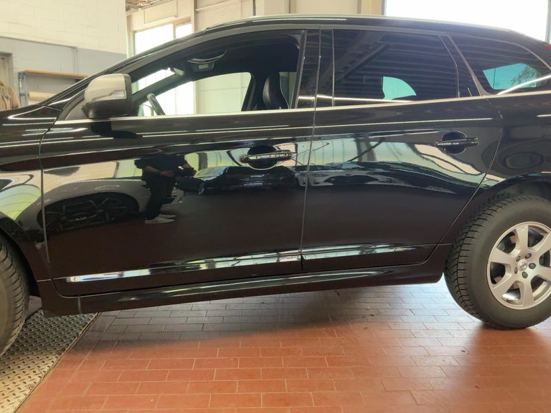 Volvo XC60 2.4 D5 Momentum AWD 2017 – снимка 4