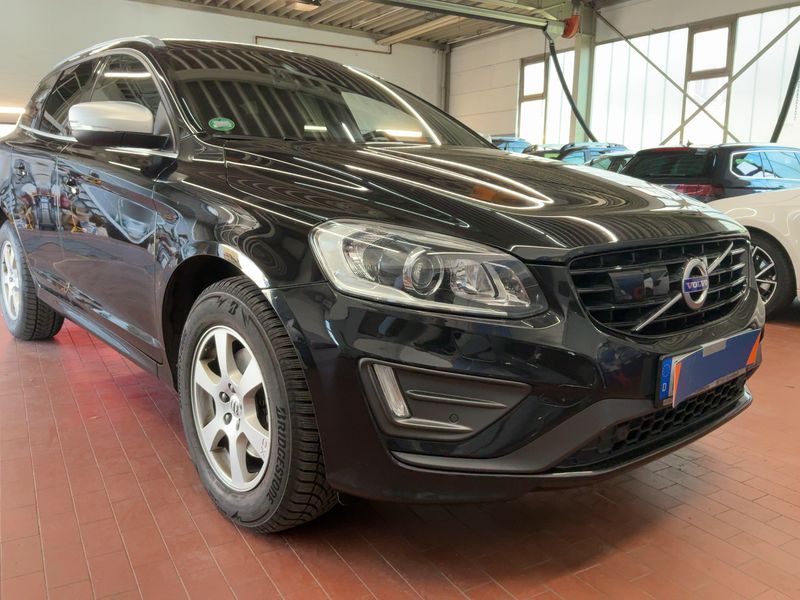 Volvo XC60 2.4 D5 Momentum AWD 2017 – снимка 12