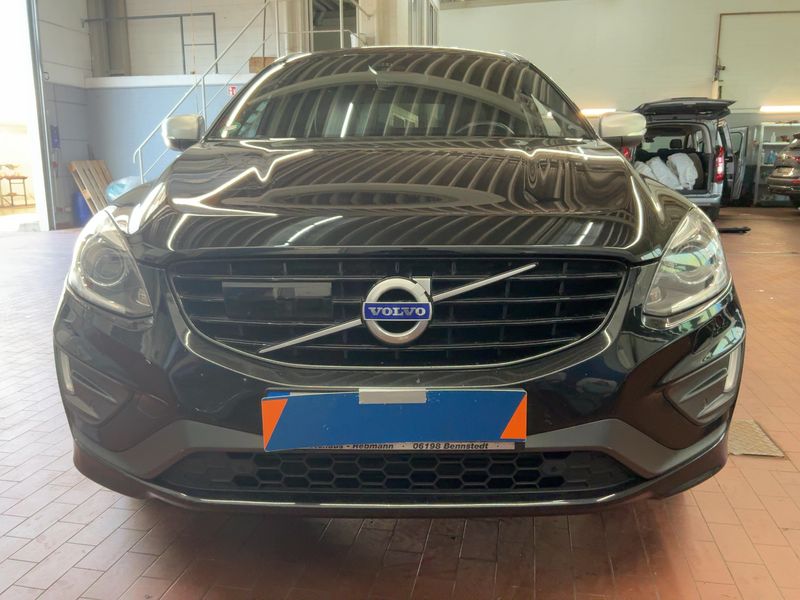 Volvo XC60 2.4 D5 Momentum AWD 2017 – снимка 14