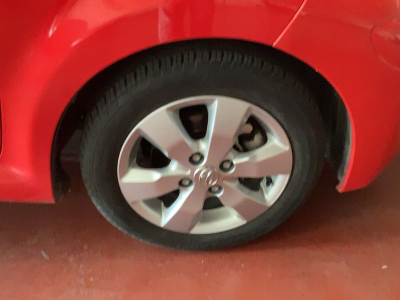 Toyota Aygo 1.0 City 2013 – снимка 11