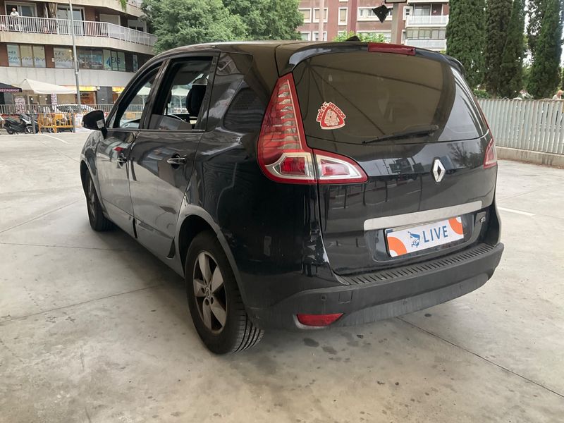 Renault Scenic 1.6 dCi Dynamique 2011 – снимка 2