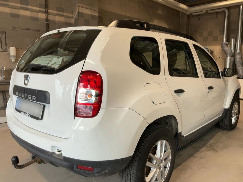 Dacia Duster 1.6 SCe Access 2017 – снимка 8