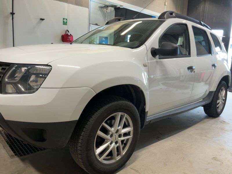 Dacia Duster 1.6 SCe Access 2017 – снимка 2