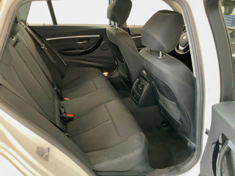 BMW 3er 320i Sport Line 2019 – снимка 19