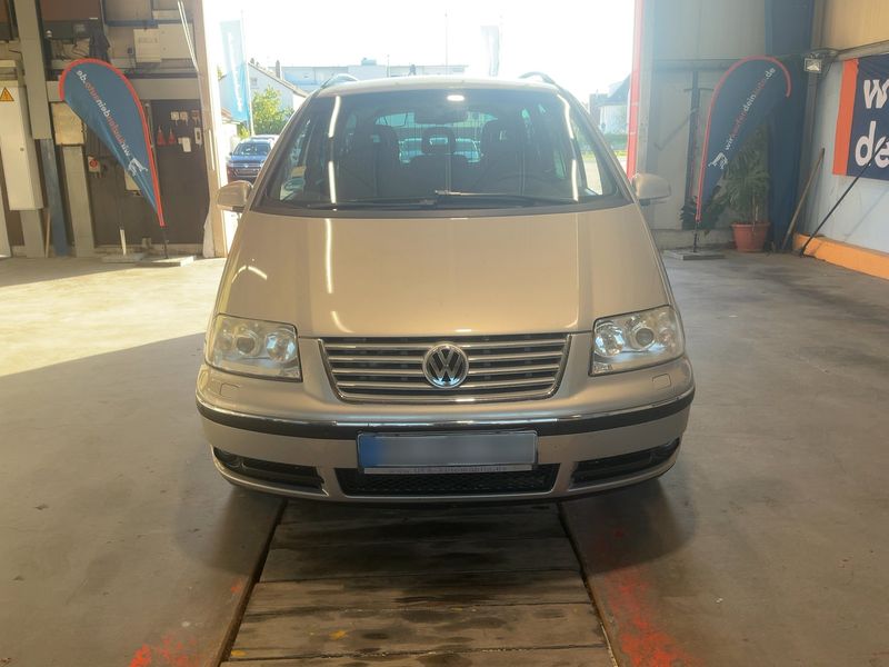 Volkswagen Sharan 2.8 V6 Business 4Motion 2010 – снимка 14
