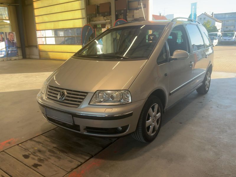 Volkswagen Sharan 2.8 V6 Business 4Motion 2010 – снимка 1