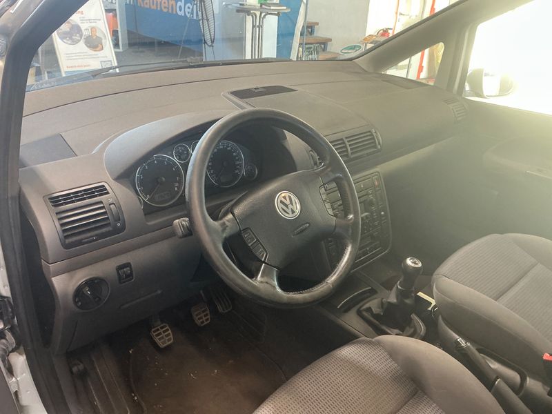 Volkswagen Sharan 2.8 V6 Business 4Motion 2010 – снимка 46
