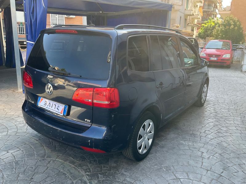 Volkswagen Touran 1.6 TDI Comfortline 2011 – снимка 2