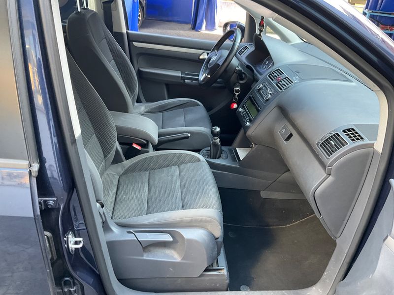 Volkswagen Touran 1.6 TDI Comfortline 2011 – снимка 3