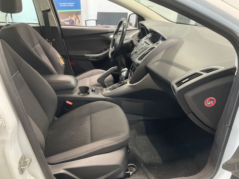 Ford Focus 2.0 TDCi Champions Edition 2013 – снимка 3