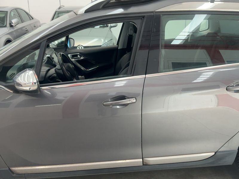 Peugeot 2008 1.6 e-HDi Allure 2014 – снимка 4