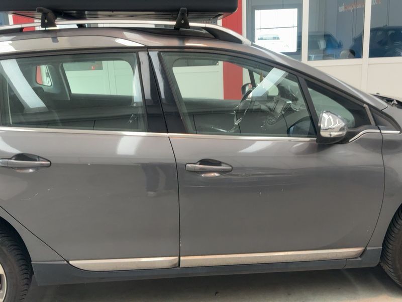 Peugeot 2008 1.6 e-HDi Allure 2014 – снимка 10