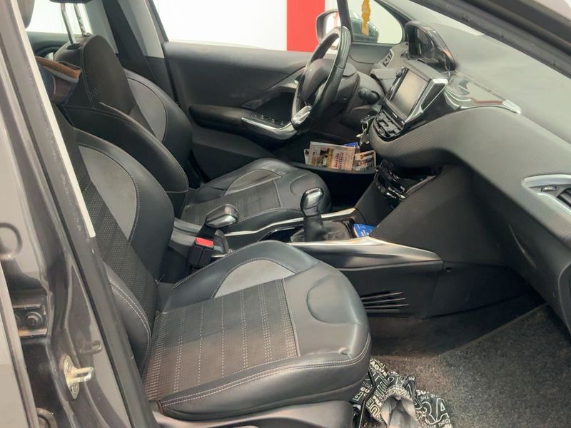 Peugeot 2008 1.6 e-HDi Allure 2014 – снимка 16
