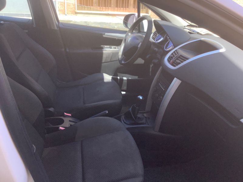 Peugeot 207 1.4 207 Plus 2013 – снимка 3