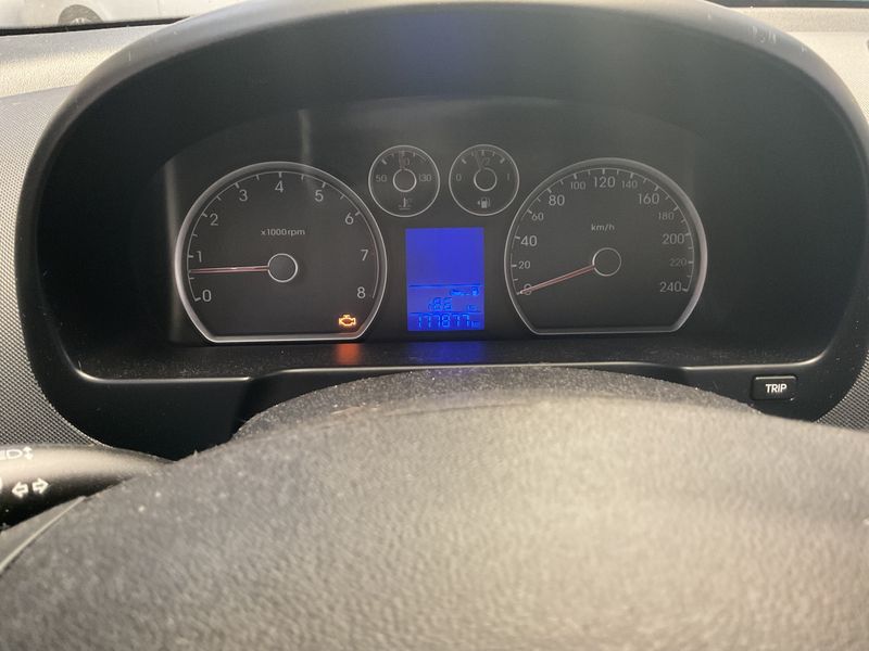 Hyundai i30 1.4 Comfort 2011 – снимка 4