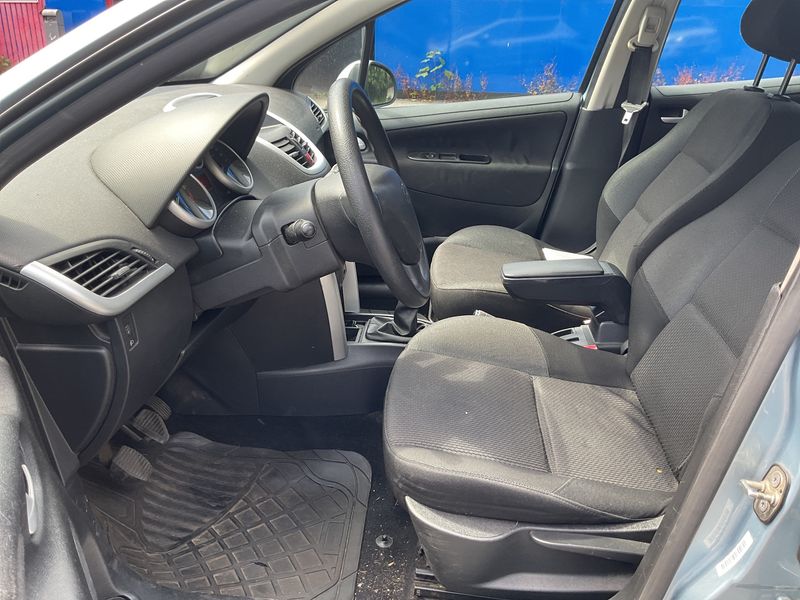 Peugeot 207 1.4 Tendance 2011 – снимка 3