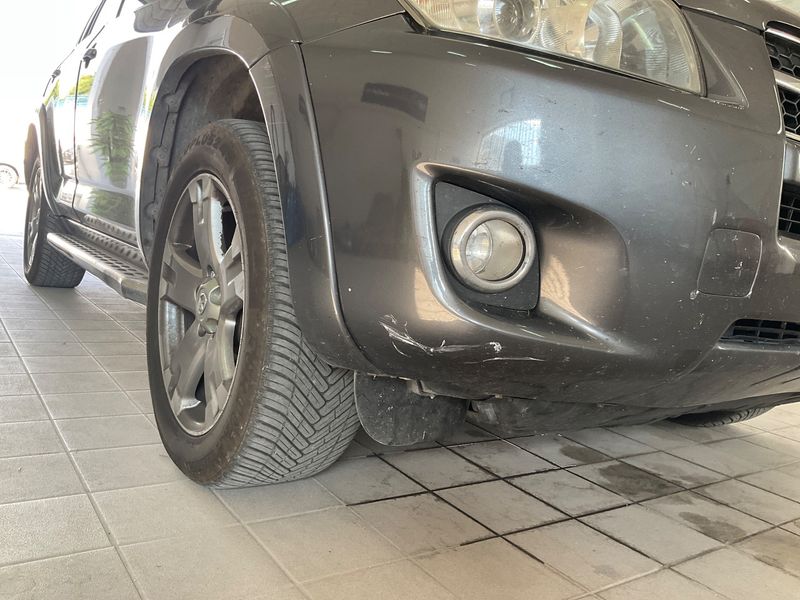 Toyota RAV 4 2.2 D-4D Crossover Luxury 2010 – снимка 28