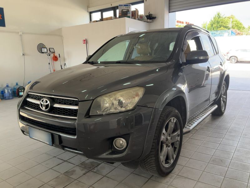 Toyota RAV 4 2.2 D-4D Crossover Luxury 2010 – снимка 1