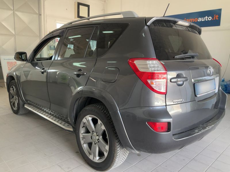 Toyota RAV 4 2.2 D-4D Crossover Luxury 2010 – снимка 6