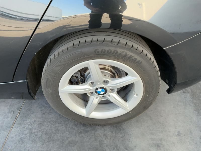 BMW 1er 116d Advantage 2019 – снимка 5