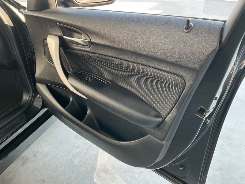 BMW 1er 116d Advantage 2019 – снимка 26