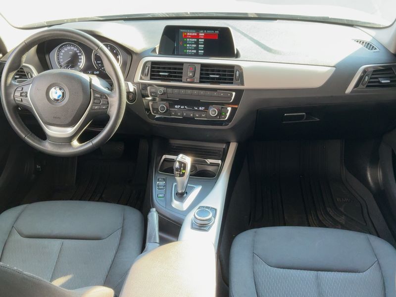 BMW 1er 116d Advantage 2019 – снимка 17