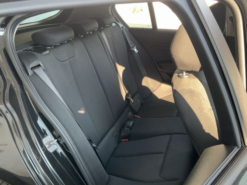 BMW 1er 116d Advantage 2019 – снимка 19