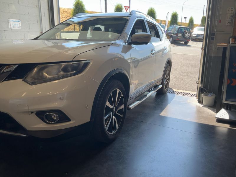 Nissan X-Trail 2.0 dCi Tekna 2017 – снимка 2