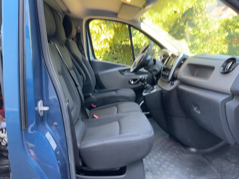 Renault Trafic 1.6 dCi Grand Confort L2H1 1200 2018 – снимка 16