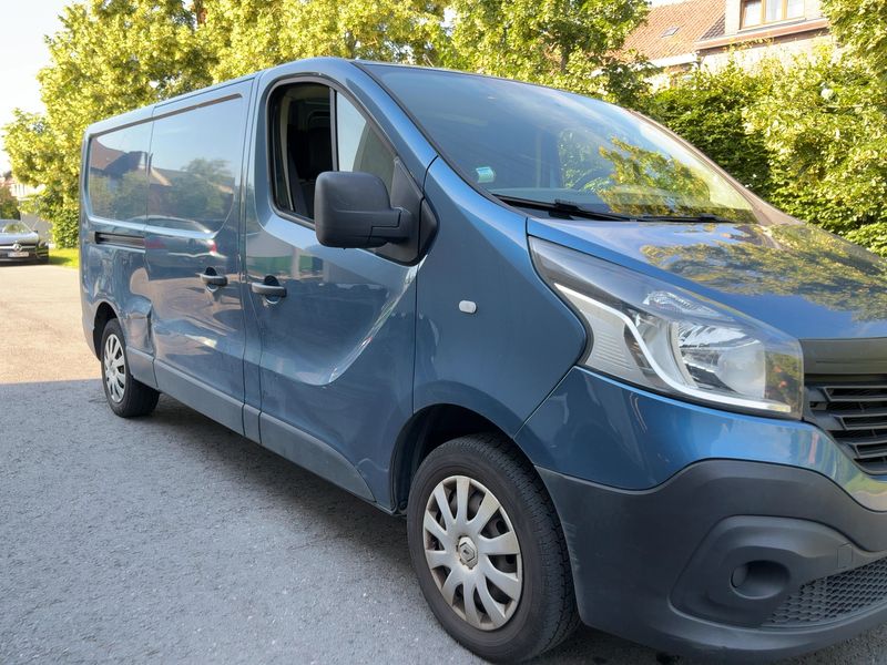 Renault Trafic 1.6 dCi Grand Confort L2H1 1200 2018 – снимка 12