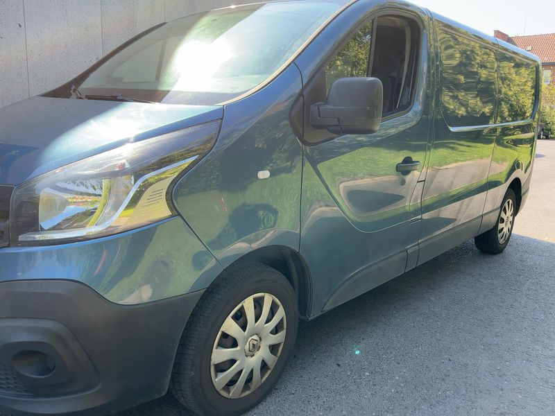 Renault Trafic 1.6 dCi Grand Confort L2H1 1200 2018 – снимка 2