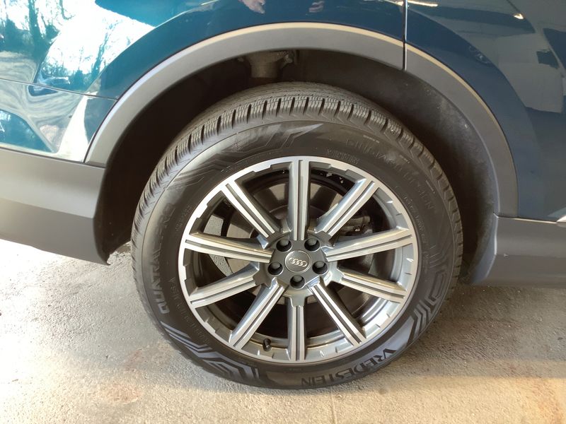 Audi Q7 55 TFSIe quattro 2020 – снимка 9