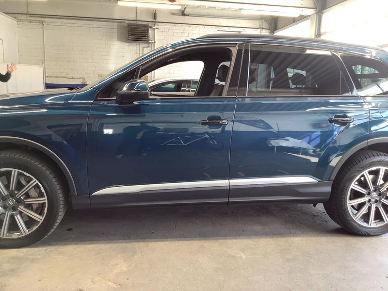 Audi Q7 55 TFSIe quattro 2020 – снимка 4