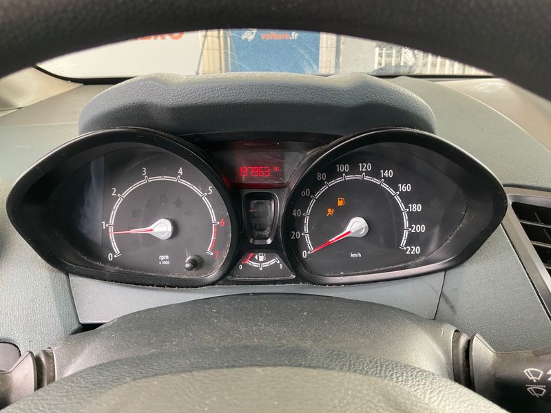 Ford Fiesta 1.25 Ambiente 2010 – снимка 4