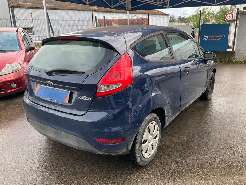 Ford Fiesta 1.25 Ambiente 2010 – снимка 2