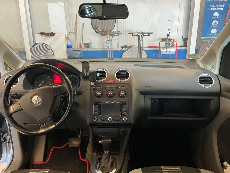 Volkswagen Caddy 1.9 TDI Life Style 2009 – снимка 18
