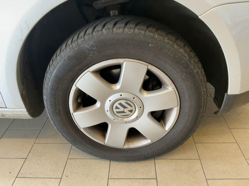 Volkswagen Caddy 1.9 TDI Life Style 2009 – снимка 11