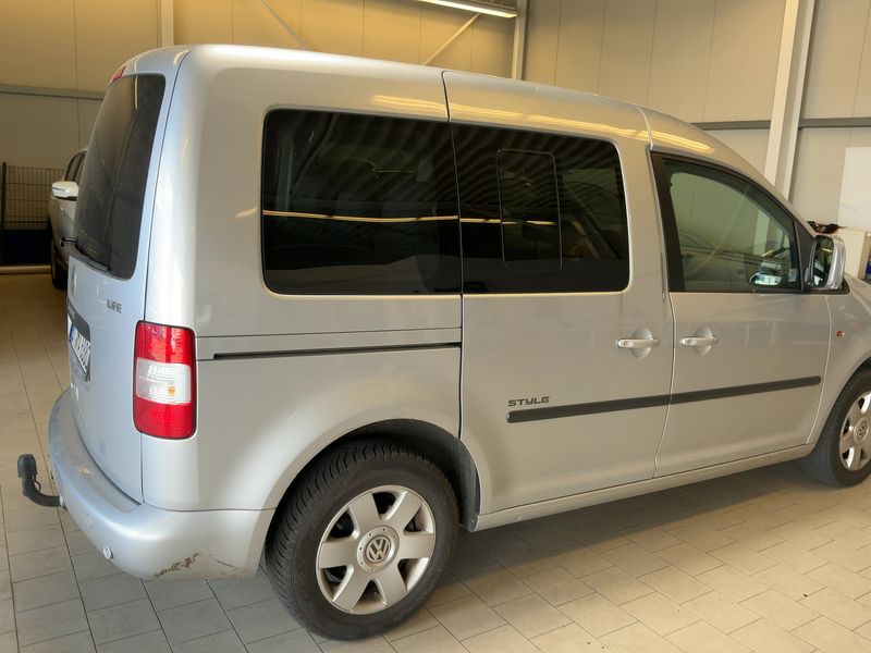 Volkswagen Caddy 1.9 TDI Life Style 2009 – снимка 8