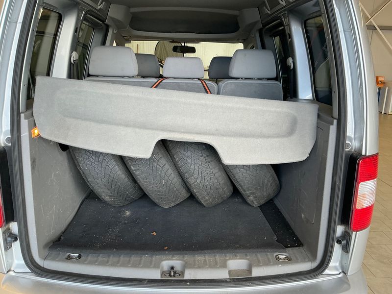 Volkswagen Caddy 1.9 TDI Life Style 2009 – снимка 16