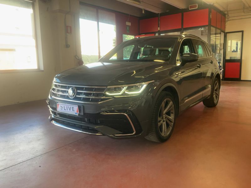 Volkswagen Tiguan 2.0 TDI R-Line 4Motion 2021 – снимка 1