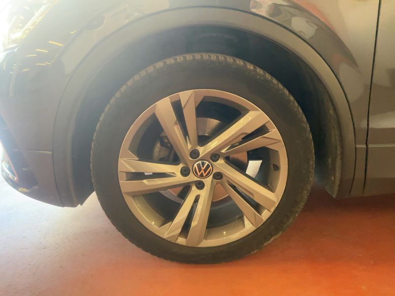 Volkswagen Tiguan 2.0 TDI R-Line 4Motion 2021 – снимка 3