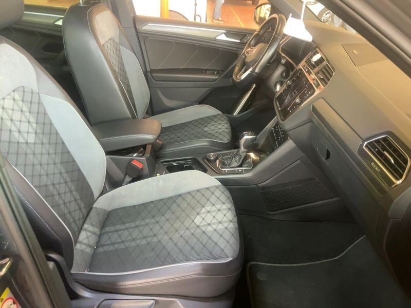 Volkswagen Tiguan 2.0 TDI R-Line 4Motion 2021 – снимка 16